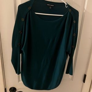 Lovely teal top with super cute buttons!